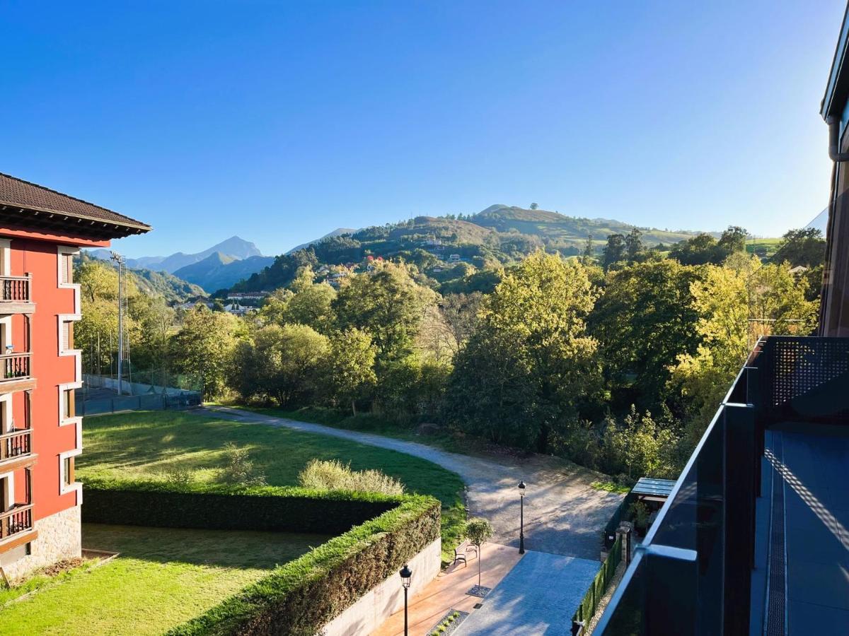 Cangas De Onis A Orillas Del Rio Sella エクステリア 写真
